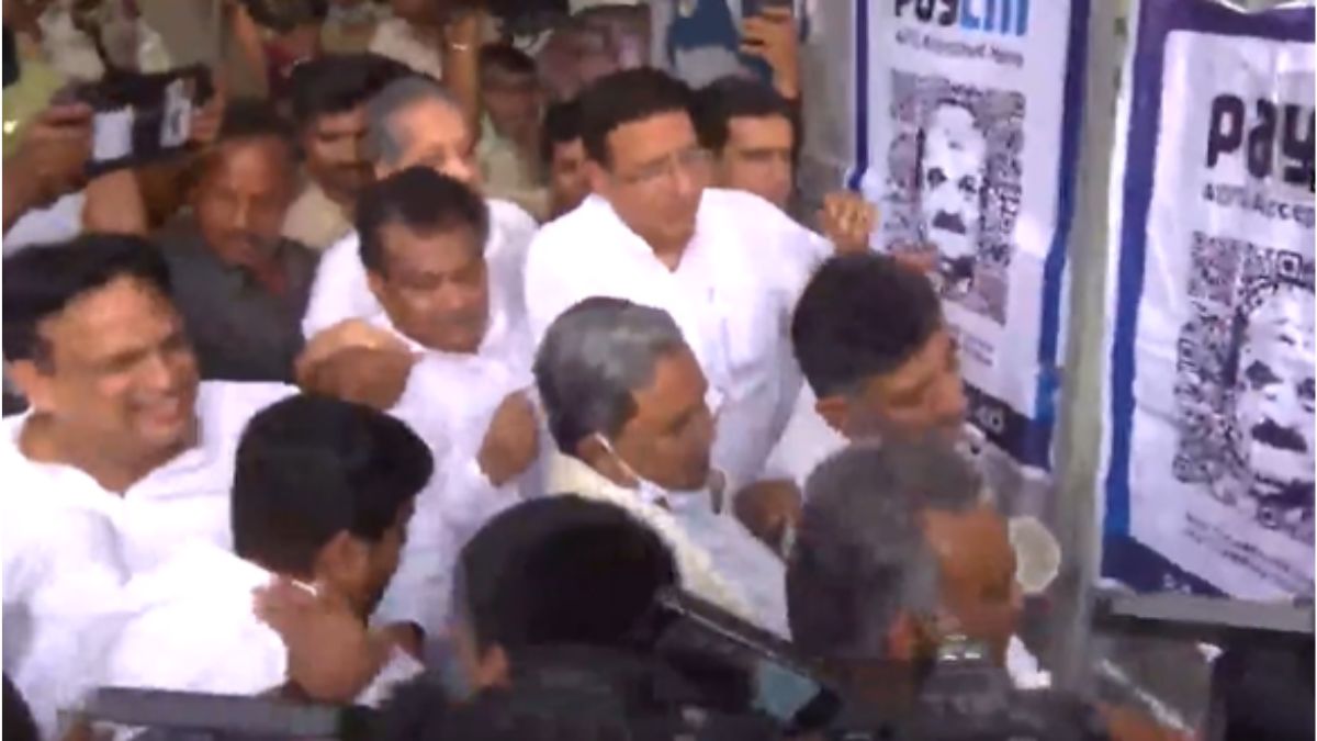 PayCM Posters Row: Congress’ Shivakumar, Siddaramaiah Detained For Pasting Posters Against CM Bommai